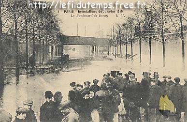 File:P1390318 Paris Ier Pont neuf Ile de la Cite crue janvier 2018